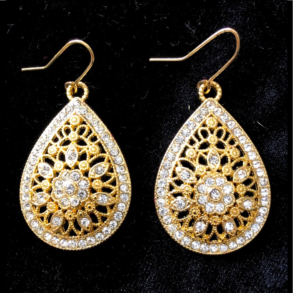 NWOT/Gold Tone and Crystal Earrings